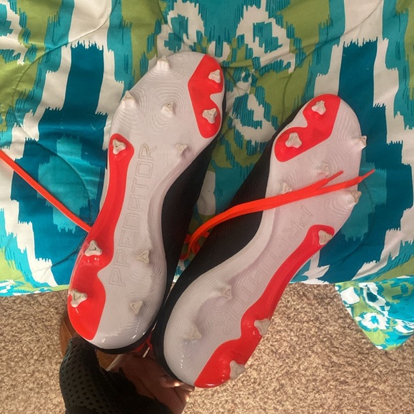 Adidas predator pros - Picture 3 of 4